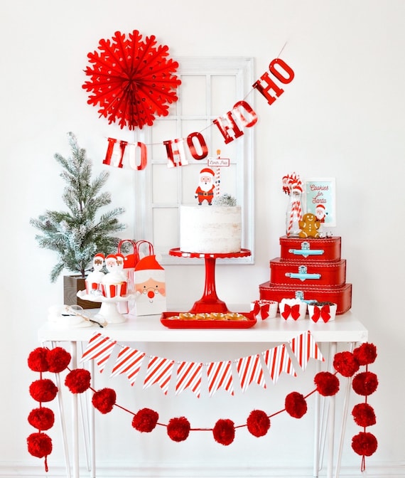 Candy Cane Stripe Honeycomb Garland
