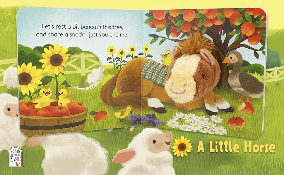 Little Horse: Finger Puppet Book