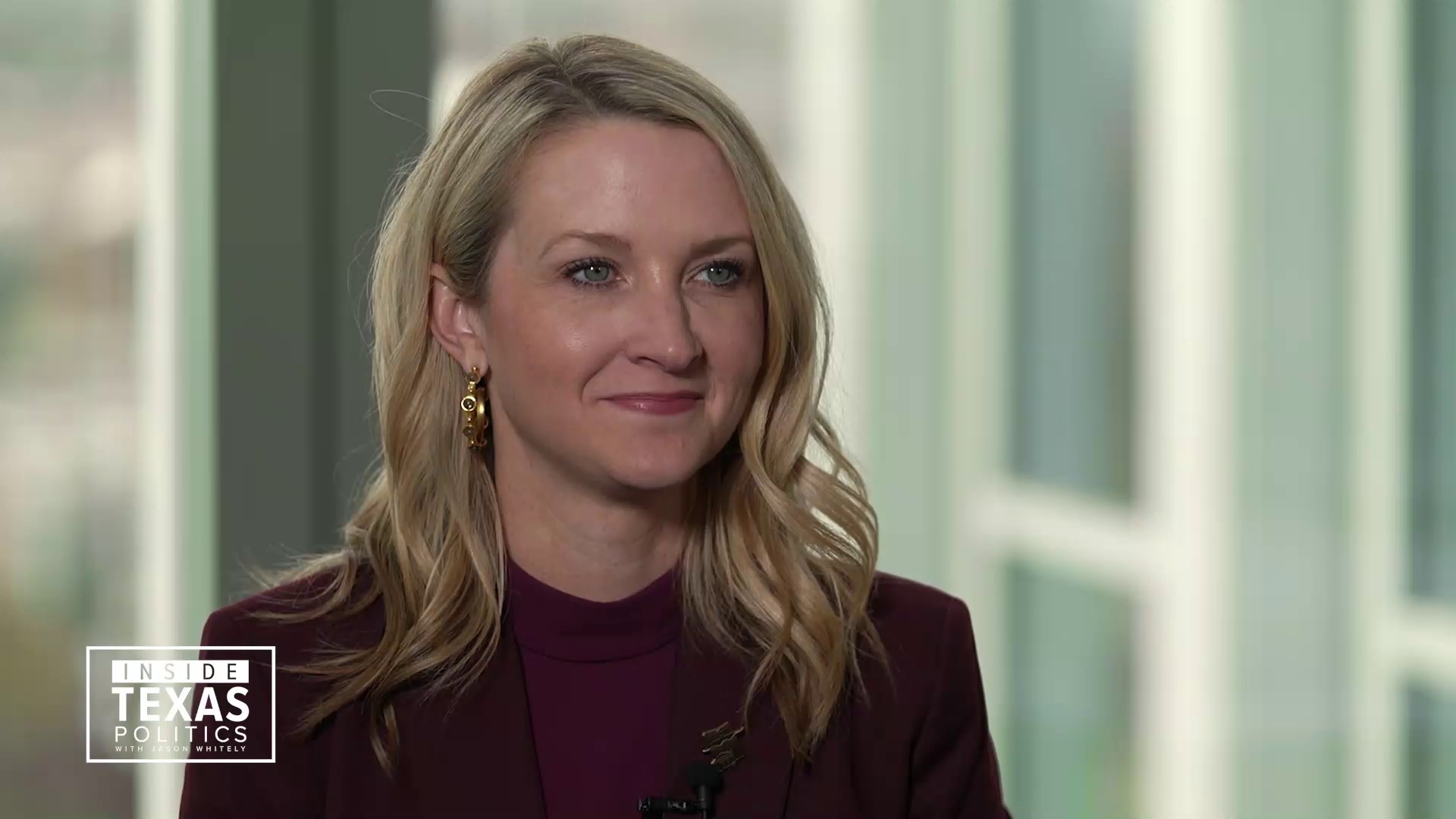 Mattie's Twirly Whirly Tail Book - Jellycat