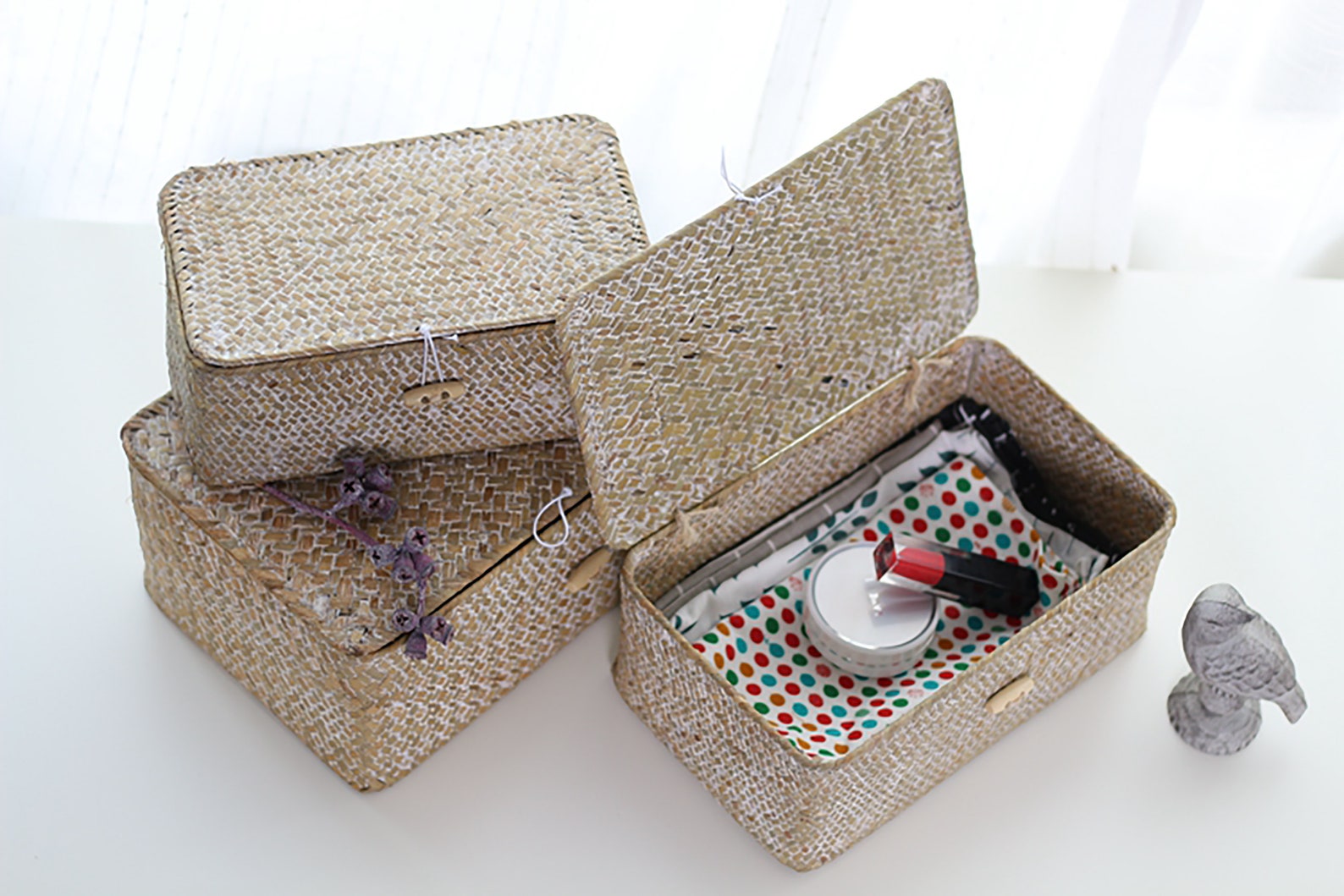 Woven Seagrass Basket w/ Lid