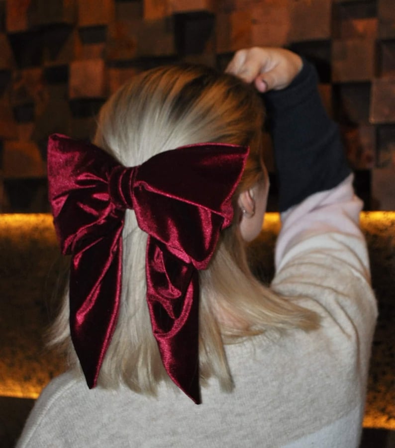 Velvet Bow