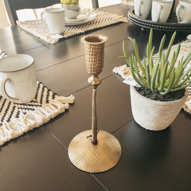 Hammered Metal Taper Holder