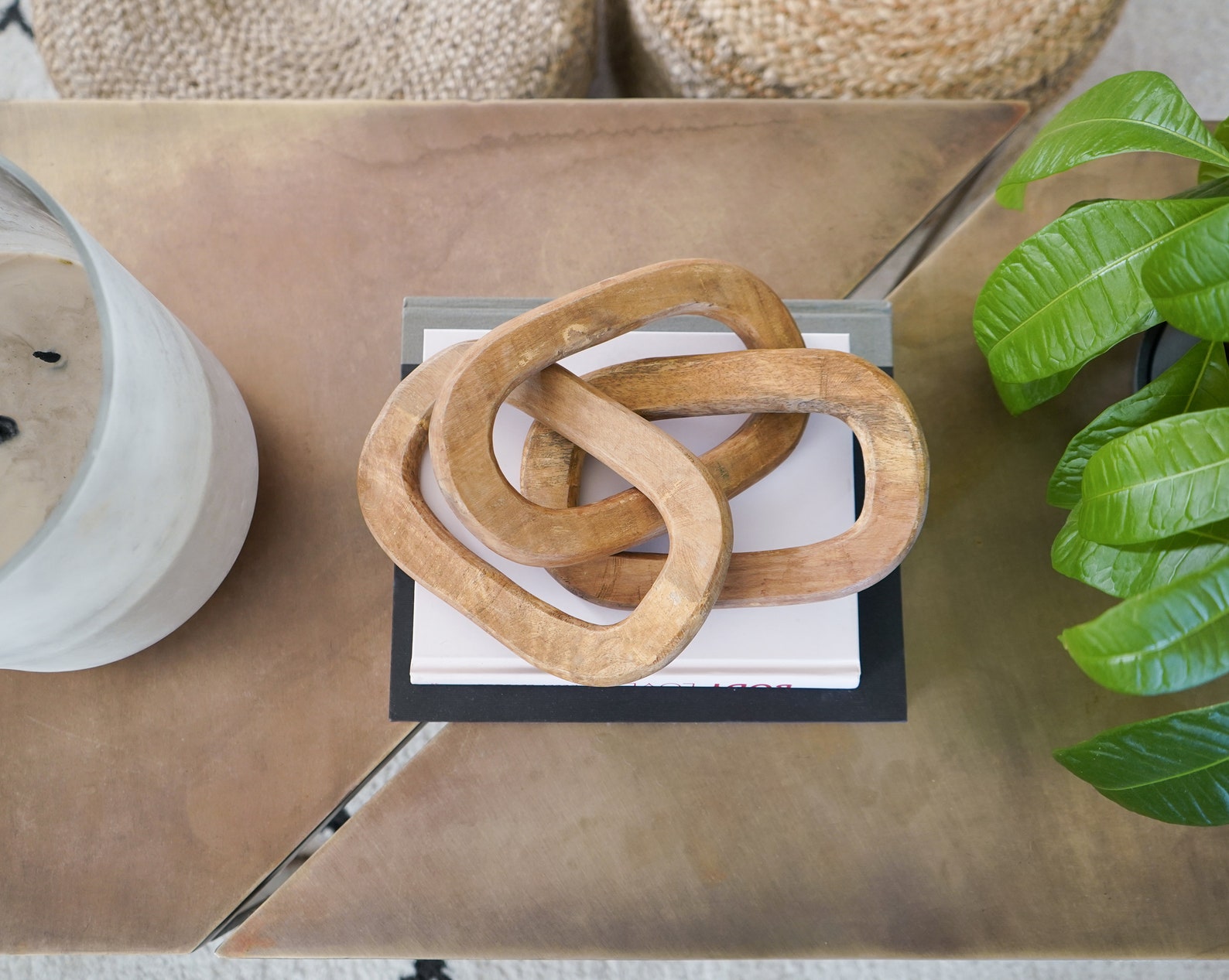 Mango Wood Chain Decor w/ 2 Links